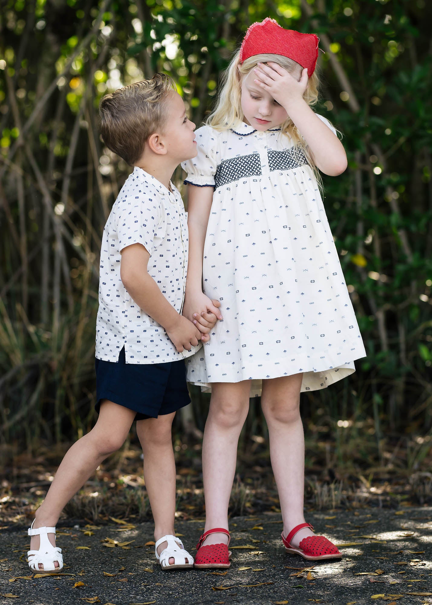 Geometric dress shot sleeve