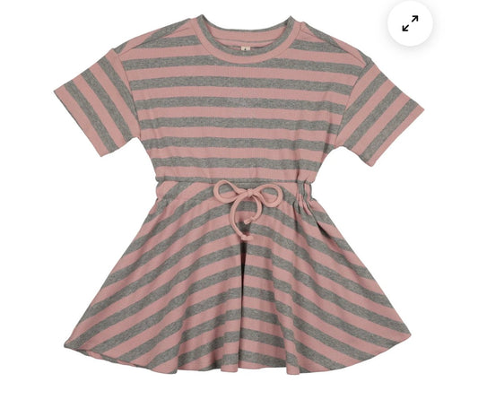 Grey and pink short sleeve dress