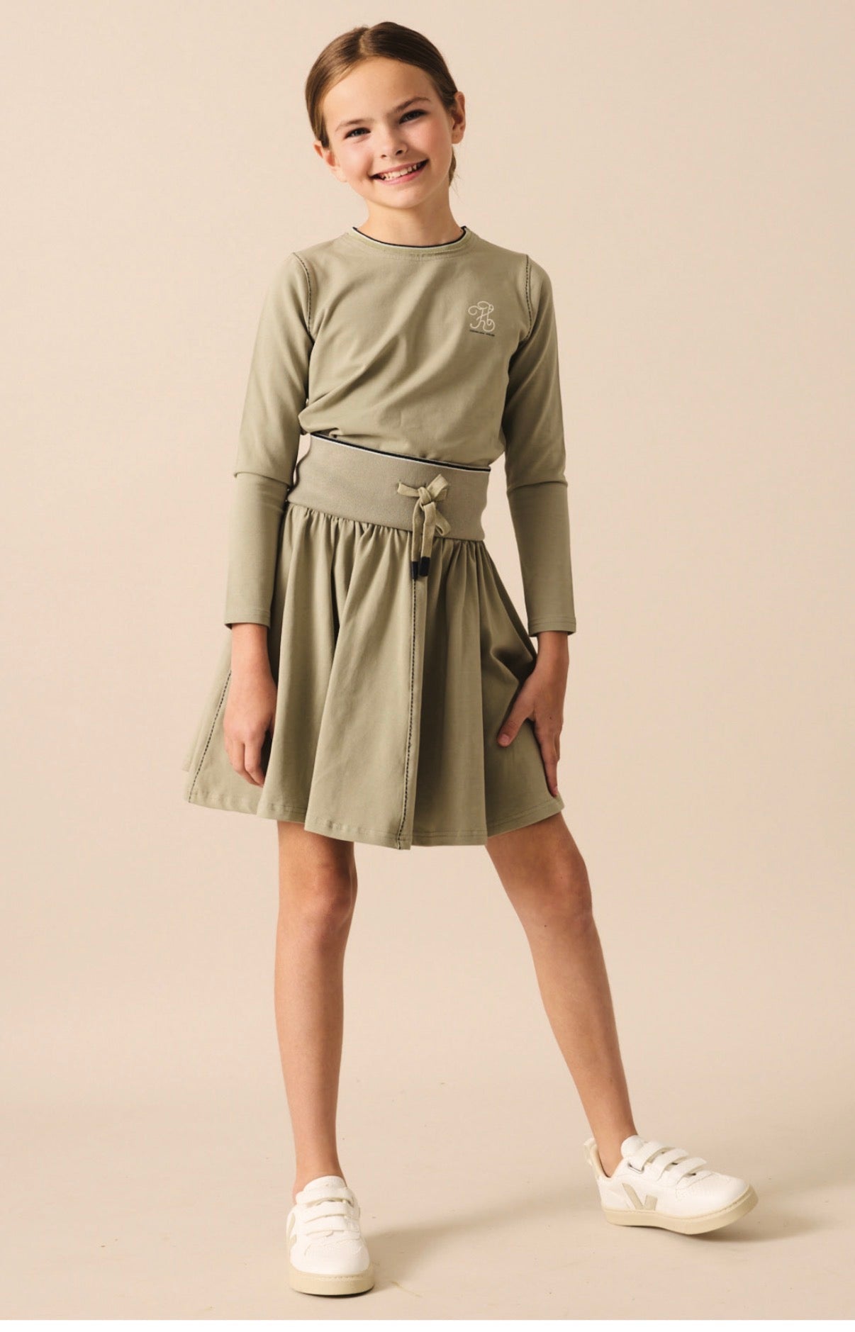 OLIVE OFIELD TEE SET